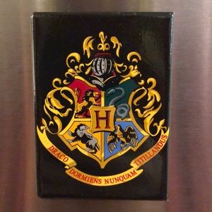 NEW ✨ Harry Potter Hogwarts Magnet